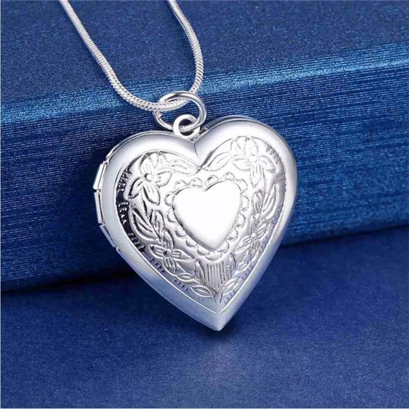 Intricate Silver Heart Pendant Necklace 925 heart locket and chain - Picture 11 of 11